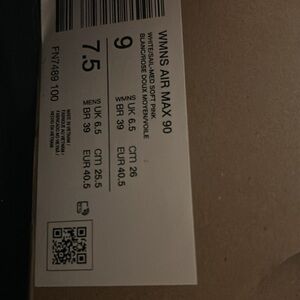 Nike Women’s Air Max 90